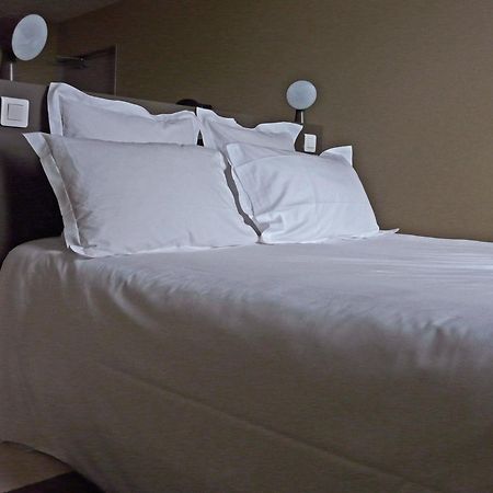Hotel Courtille De Solutre المظهر الخارجي الصورة