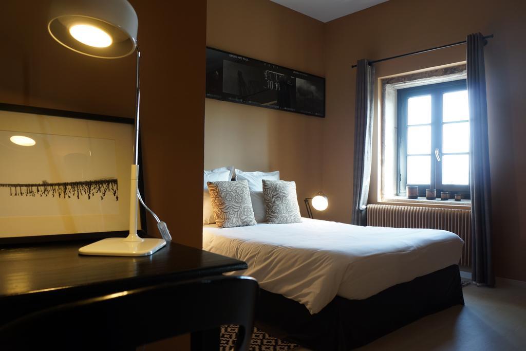 Hotel Courtille De Solutre الغرفة الصورة