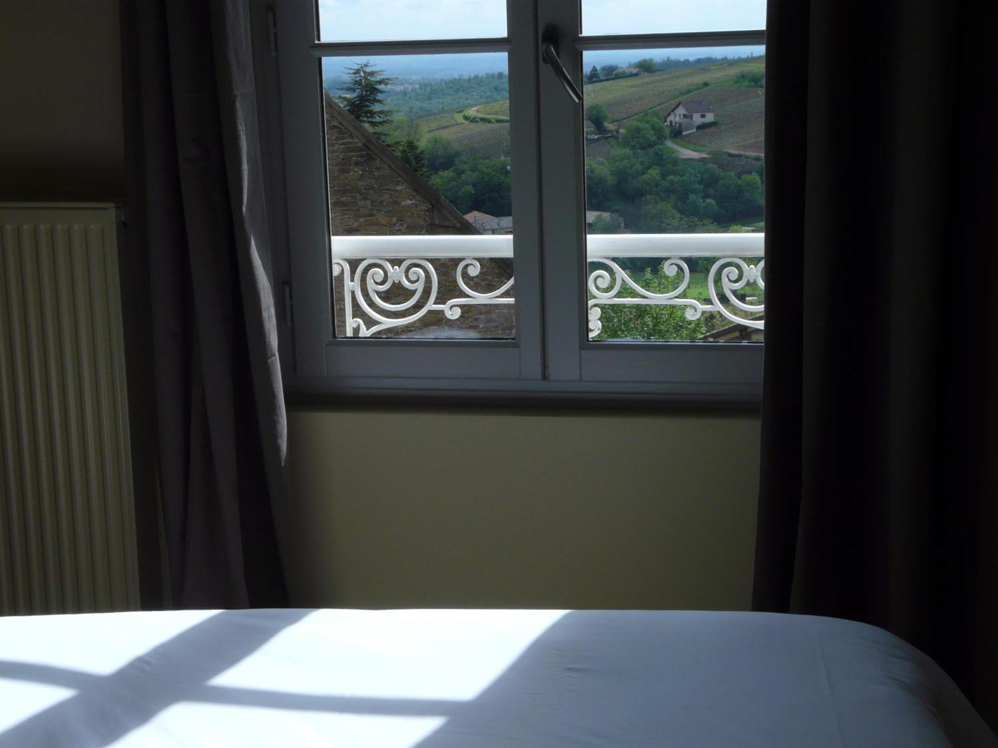 Hotel Courtille De Solutre المظهر الخارجي الصورة